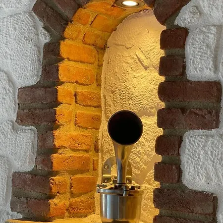 Anit Alaçatı