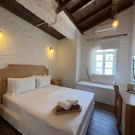 Anit Hotel 2*