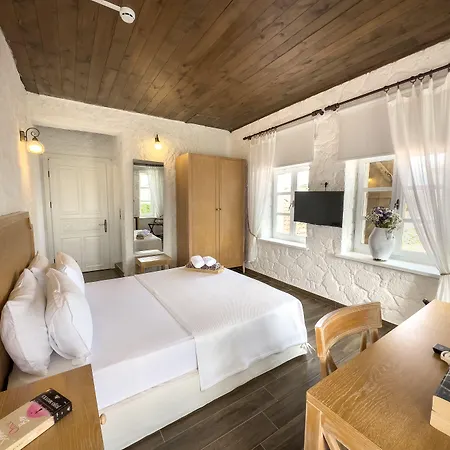 Anit 2* Alaçatı